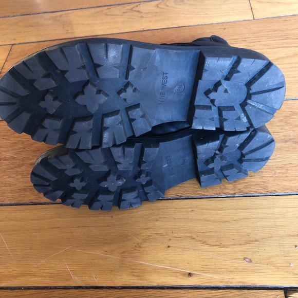 Nine West Chelsea Boots, Black leather, Size 9 - Picture 7 of 12